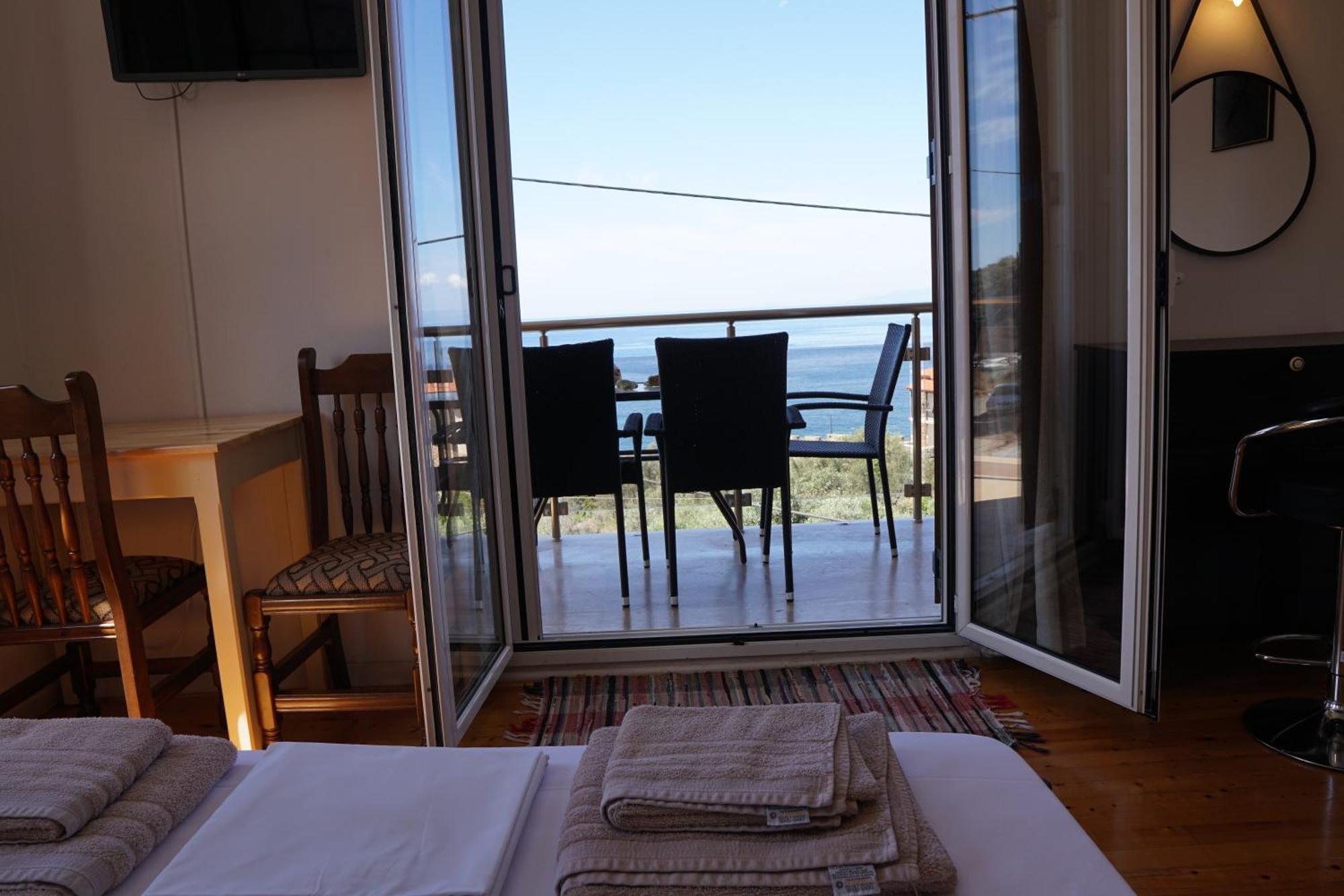 Sea And Sun Apartments 304 Ιδιωτικό Διαμέρισμα Kardhamili Bagian luar foto