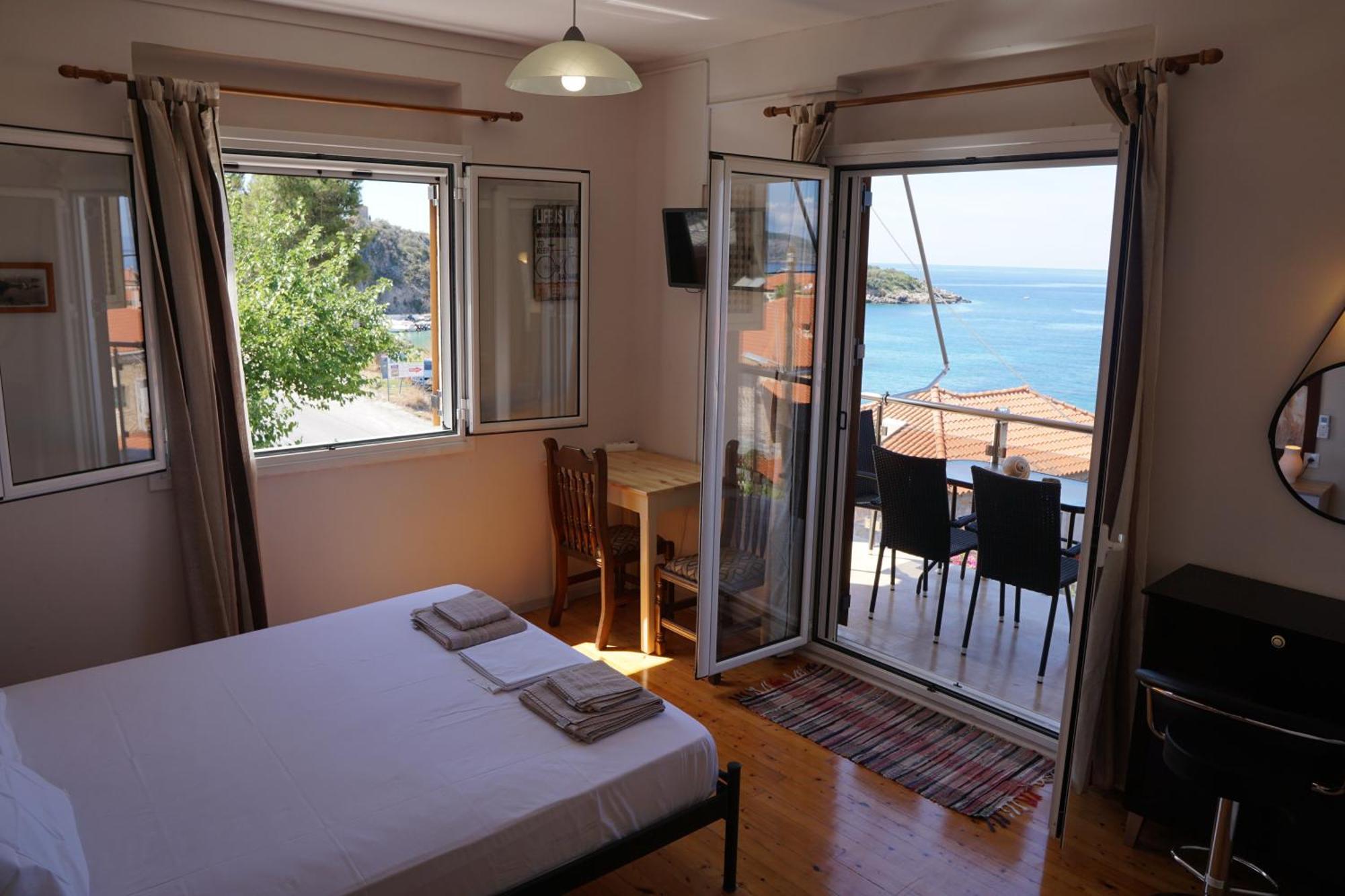 Sea And Sun Apartments 304 Ιδιωτικό Διαμέρισμα Kardhamili Bagian luar foto